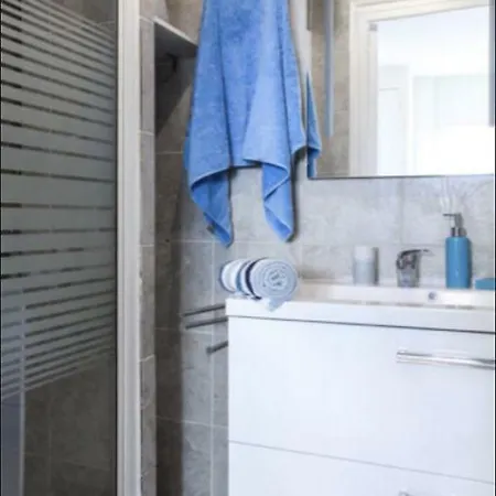 Vieil Cosy Close Everything Apartament