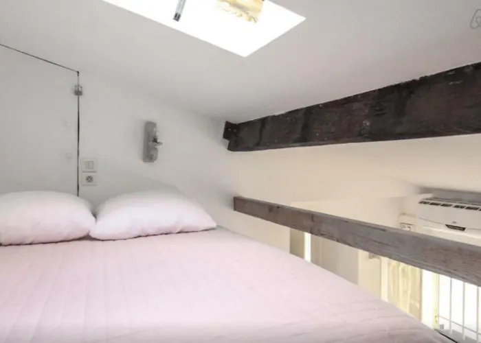 Vieil Cosy Close Everything *