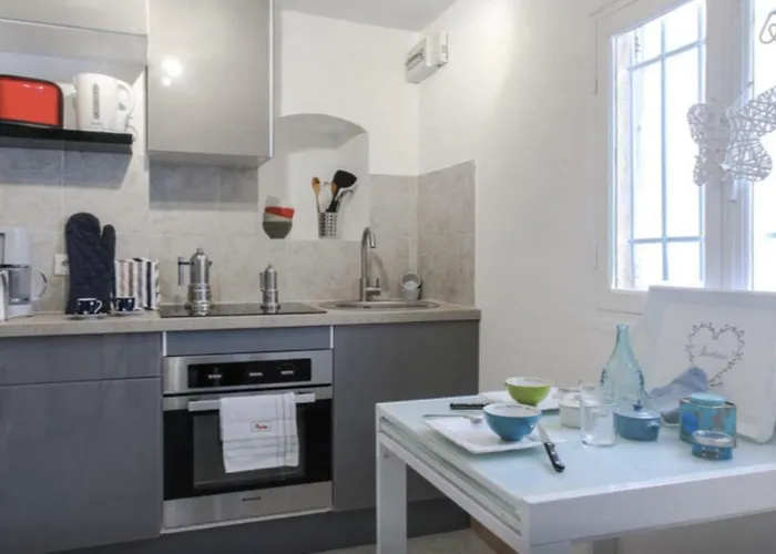 Vieil Cosy Close Everything Apartman